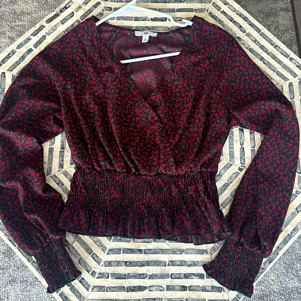 BP by Nordstrom women’s peplum top with rose pattern